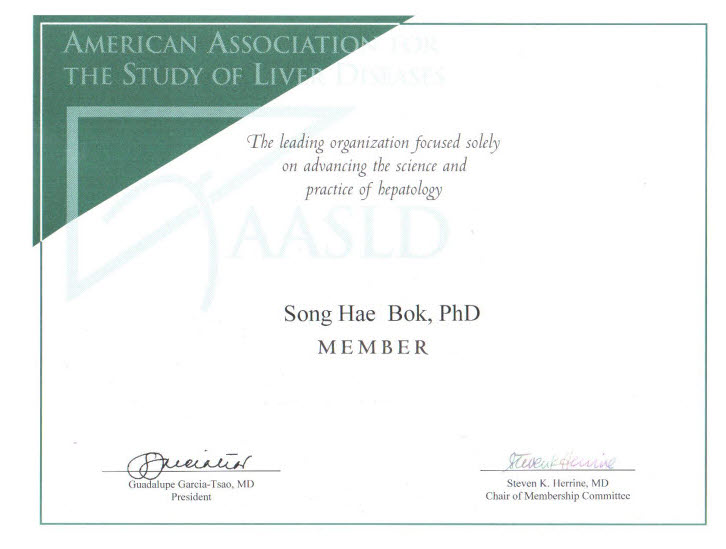 El Dr. Bok es Miembro de la Asociación Americana del Estudio de la Enfermedad del Hígado en 2012